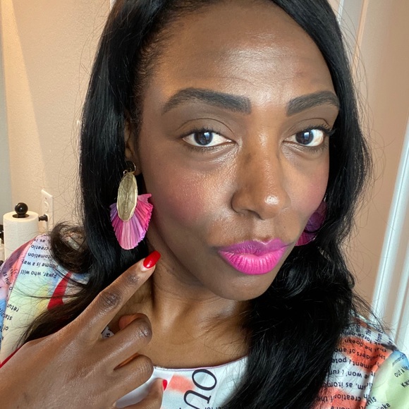 Avenue Zoe Jewelry - Round Rattan Raffia Fringe Dangle Earrings